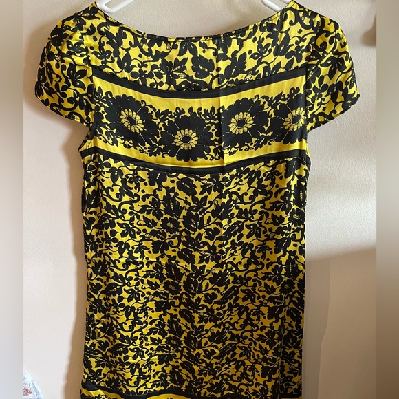 Silk dress - Picture 2 of 4